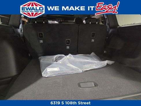 New 2026 Jeep Grand Cherokee Altitude image 22