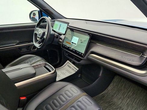 Used 2023 Rivian R1T Adventure image 28