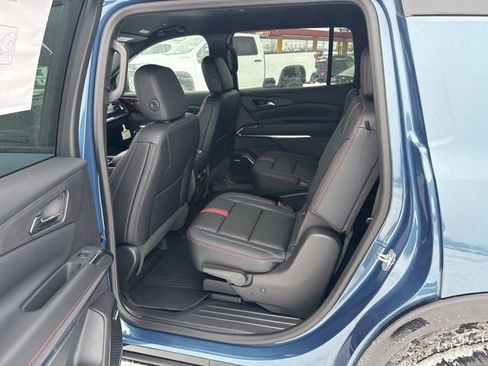 New 2026 Chevrolet Traverse RS w/ LPO, Floor Liner Package AWD/4WD image 10