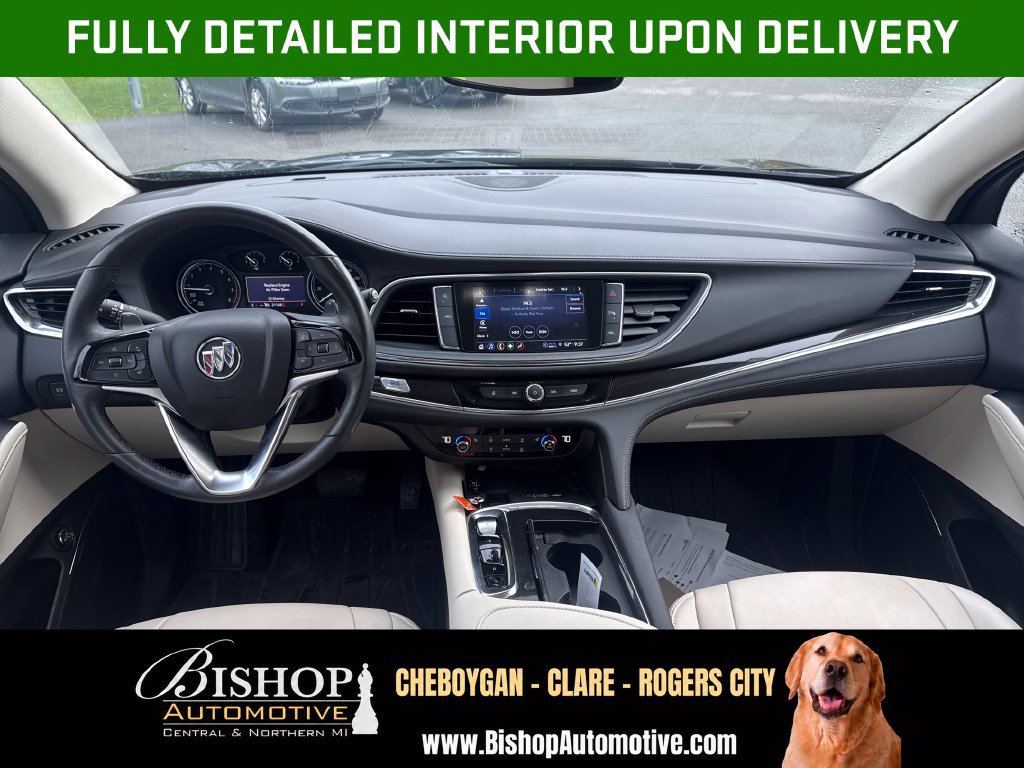 Used 2023 Buick Enclave Essence AWD/4WD image 3