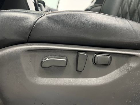 Used 2024 Nissan Armada Platinum w/ Captain's Chairs Package image 10