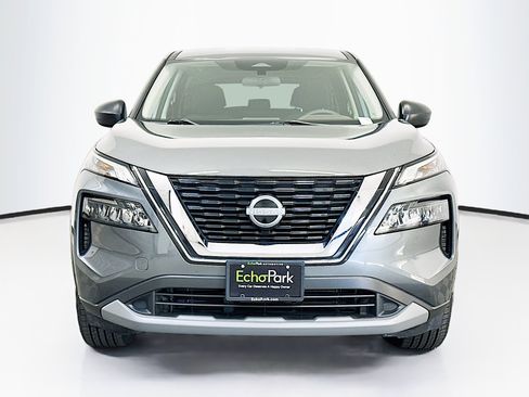 Used 2023 Nissan Rogue S AWD/4WD image 2
