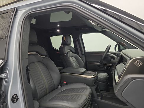 Used 2022 Rivian R1T Adventure AWD/4WD image 22