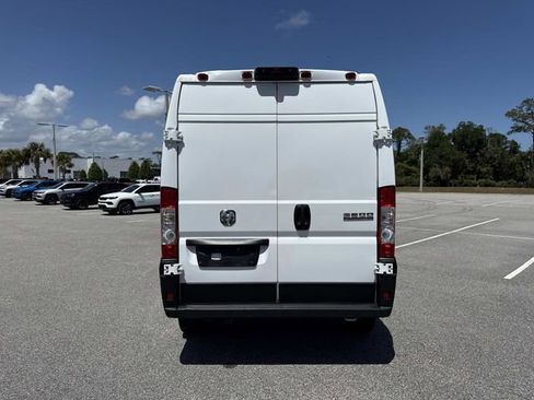 Used 2024 RAM ProMaster 2500 w/ Convenience Group image 4