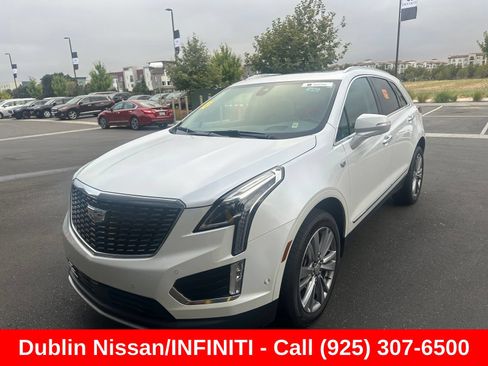 Used 2024 Cadillac XT5 Premium Luxury w/ Technology Package AWD/4WD image 2