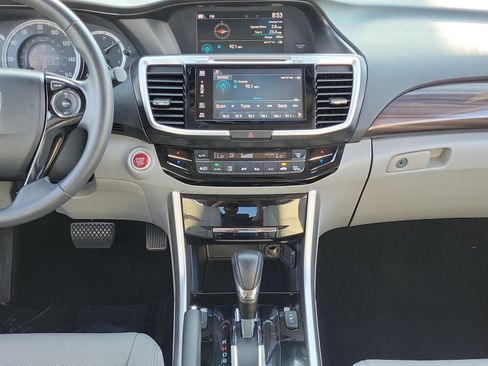 Used 2016 Honda Accord EX-L image 30