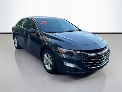 Used 2022 Chevrolet Malibu LS image 3