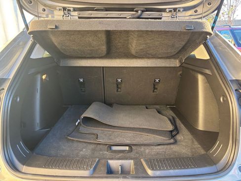 Used 2025 Chevrolet Trax LT image 31