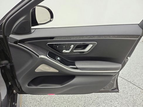 Certified 2023 Mercedes-Benz S 500 4MATIC image 21