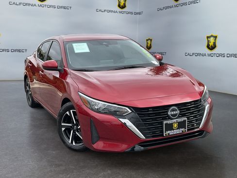 Used 2025 Nissan Sentra SV FWD image 3