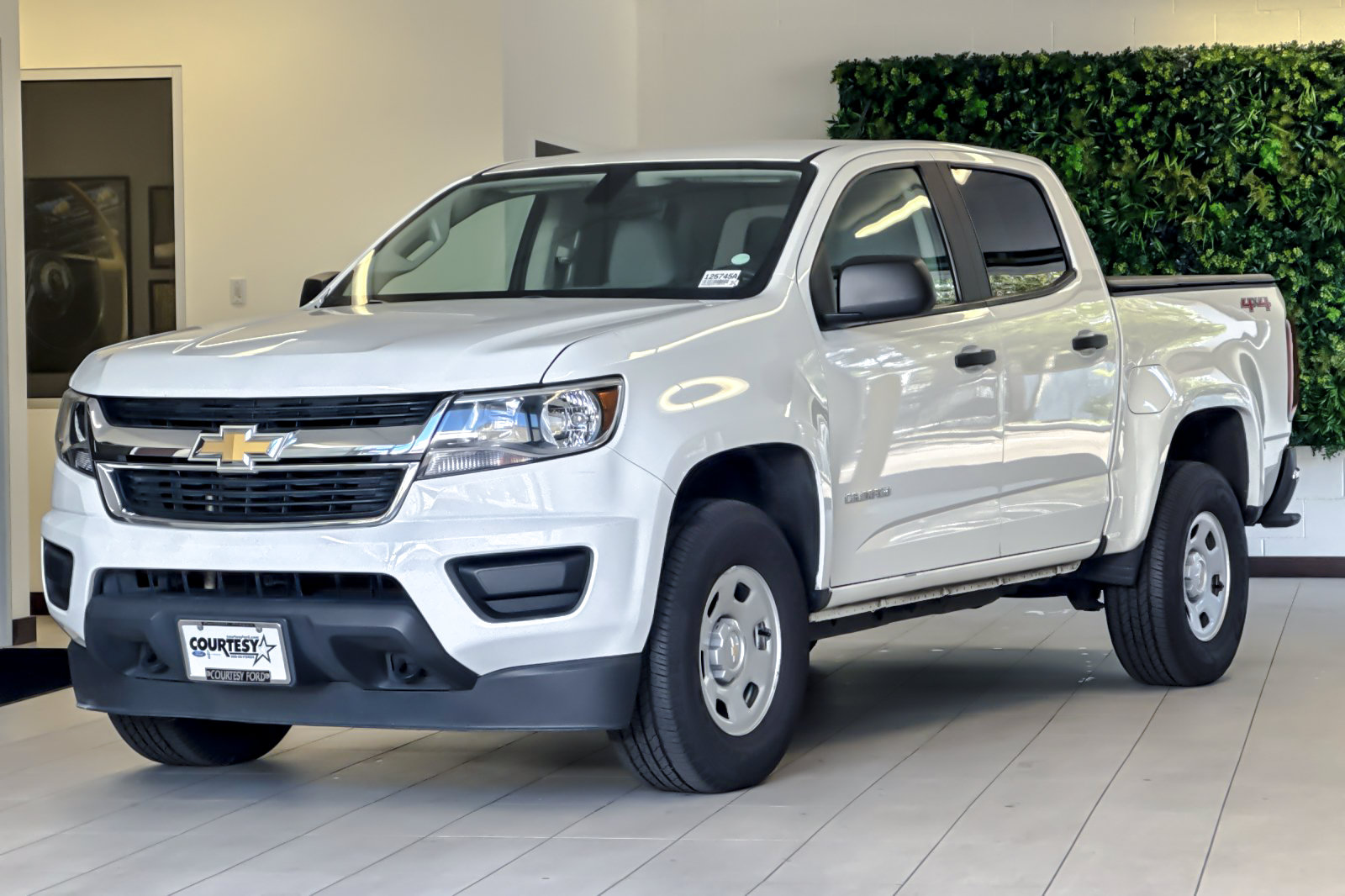 Used 2020 Chevrolet Colorado W/T w/ WT Convenience Package AWD/4WD image 8