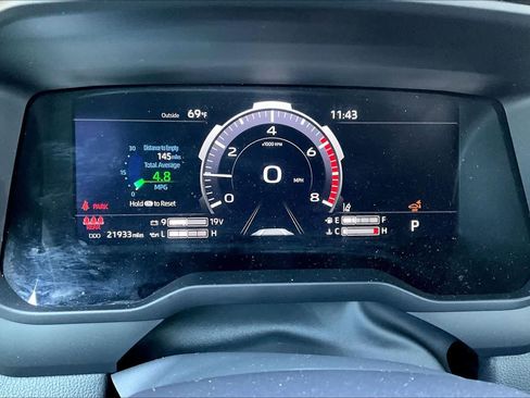 Used 2025 Toyota Tundra Limited image 23