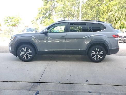 Certified 2024 Volkswagen Atlas SE FWD image 8