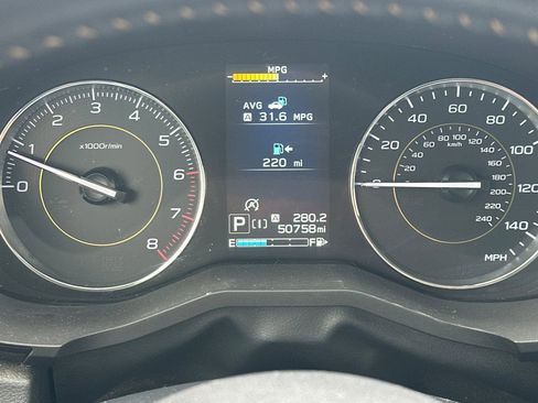 Used 2022 Subaru Crosstrek 2.5i Sport w/ Moonroof Package AWD/4WD image 21