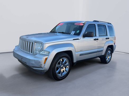 Used 2012 Jeep Liberty Sport image 7