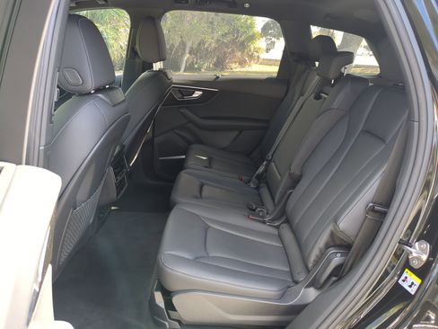 Used 2025 Audi Q7 2.0T Premium Plus w/ Premium Plus Package image 17