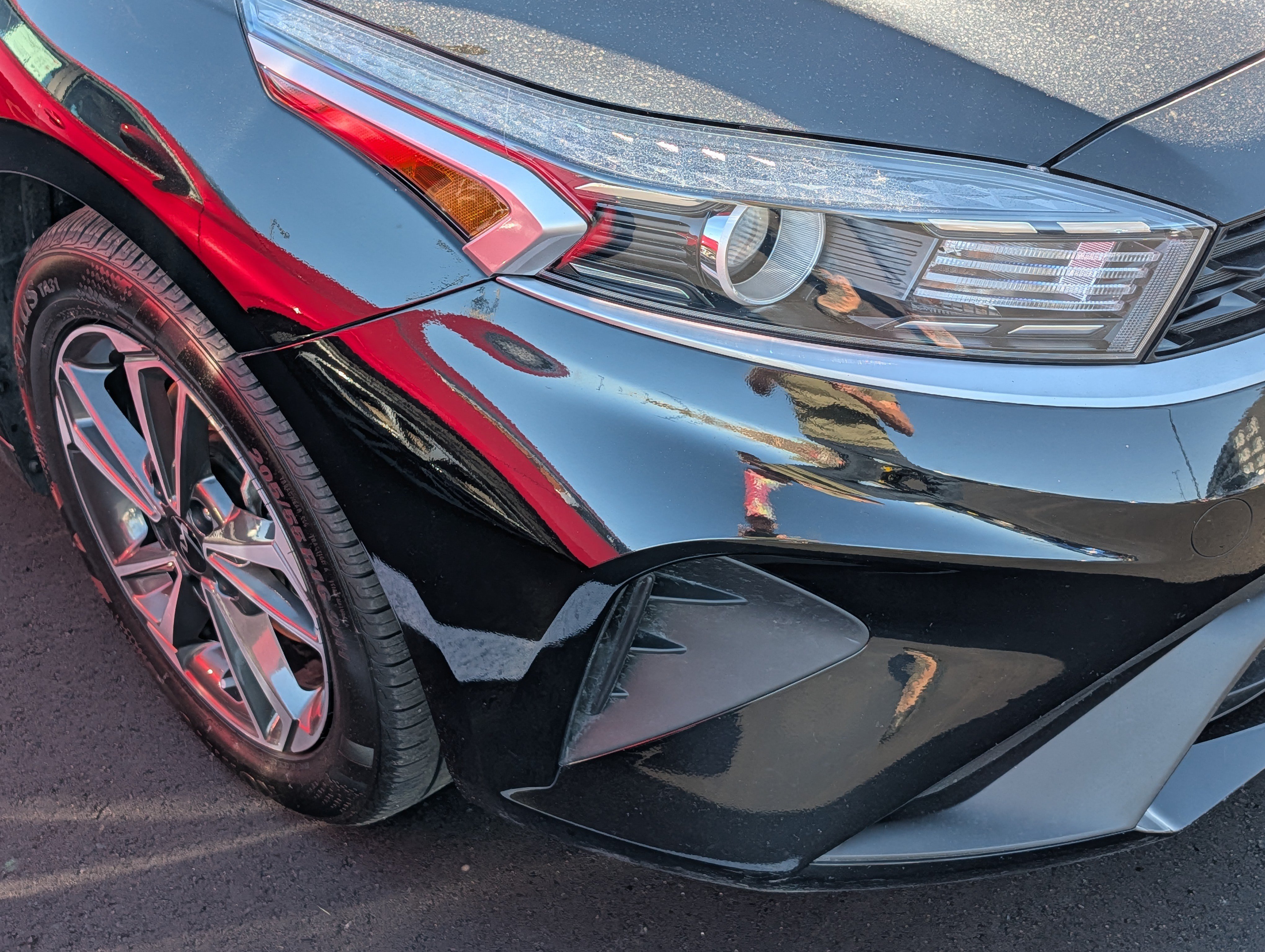 Certified 2024 Kia Forte LXS w/ LXS Technology Package FWD image 16