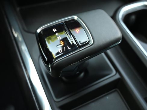 Used 2023 Chevrolet Silverado 1500 LTZ AWD/4WD image 25