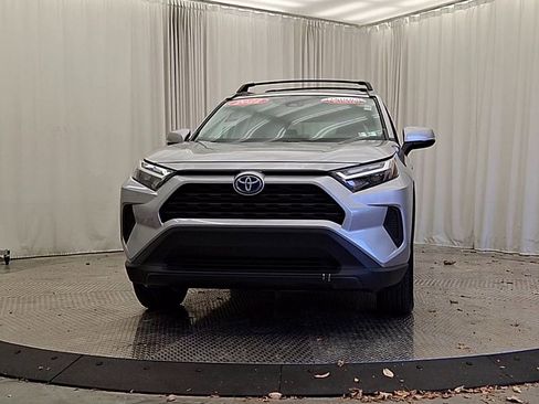 Certified 2022 Toyota RAV4 XLE image 4