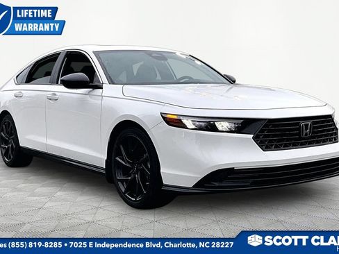 Used 2025 Honda Accord Sport image 1