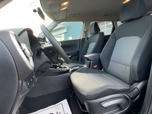 Used 2022 Kia Soul LX image 19