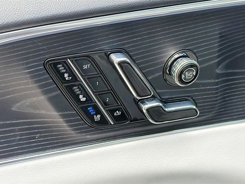 Used 2024 Cadillac Lyriq Sport AWD/4WD image 24