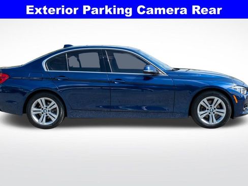 Used 2018 BMW 330i xDrive Sedan w/ Convenience Package AWD/4WD image 9
