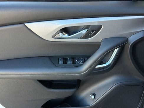 Used 2024 Chevrolet Blazer LT w/ Convenience Package image 3