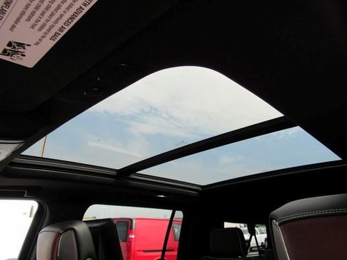 Used 2023 GMC Yukon XL Denali Ultimate image 26