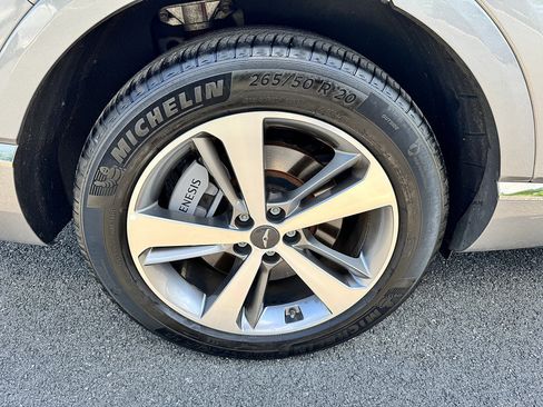 Used 2024 Genesis GV80 2.5T w/ Advanced Package AWD/4WD image 25