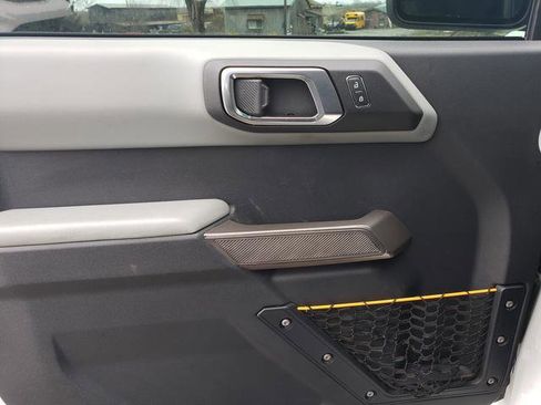 Used 2022 Ford Bronco Badlands image 11