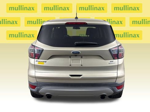 Used 2017 Ford Escape SE FWD image 8