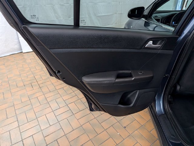 Used 2021 Kia Sportage LX AWD/4WD image 18
