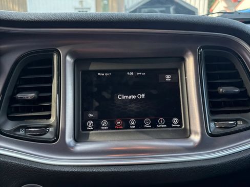 Used 2019 Dodge Challenger SXT w/ Blacktop Package RWD image 17
