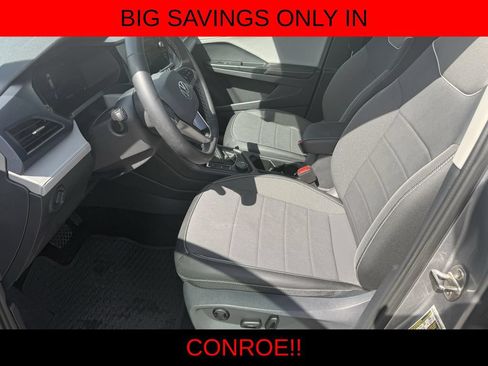 Used 2024 Volkswagen Taos SE AWD/4WD image 12