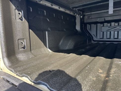 Used 2023 Chevrolet Colorado ZR2 w/ ZR2 Convenience Package III image 23