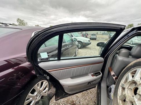 Used 2002 Buick Park Avenue Ultra w/ Gran Touring Pkg FWD image 24