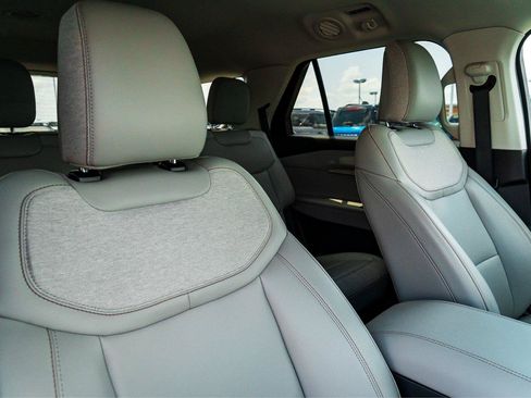 New 2026 Ford Explorer Active RWD image 27