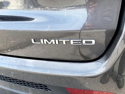 Used 2023 Jeep Compass Limited AWD/4WD image 8