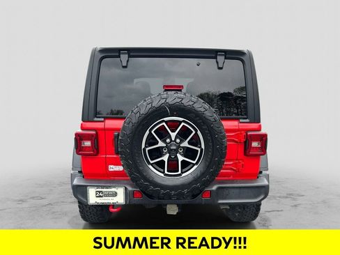 Used 2024 Jeep Wrangler Unlimited Rubicon AWD/4WD image 4