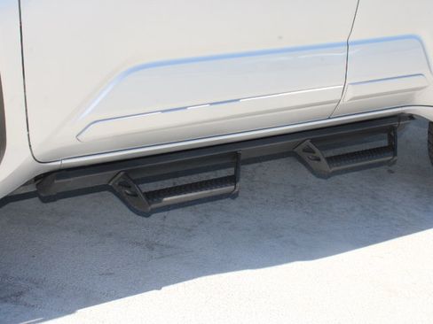 Certified 2025 Toyota 4Runner SR5 AWD/4WD image 11