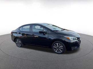 Used 2025 Nissan Versa SV video 2