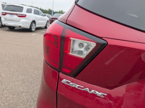 Used 2019 Ford Escape SEL AWD/4WD image 5