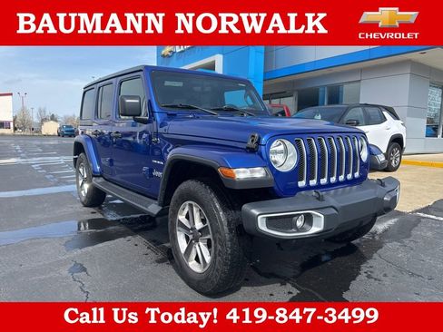 Used 2020 Jeep Wrangler Unlimited Sahara image 1