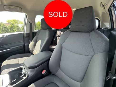 Used 2025 Toyota RAV4 LE AWD/4WD image 14