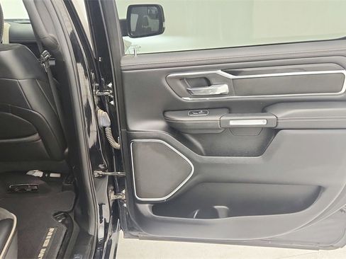 Used 2019 RAM 1500 Laramie image 36