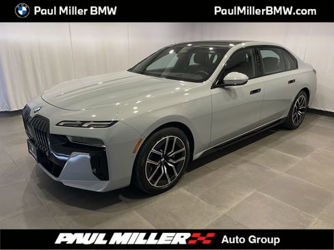 Used 2023 BMW 760i xDrive w/ Parking Assistance Package AWD/4WD image 1