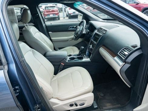Used 2019 Ford Explorer Limited w/ Class III Trailer Tow Package FWD image 39