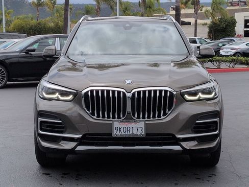 Used 2022 BMW X5 xDrive40i w/ Premium Package AWD/4WD image 3