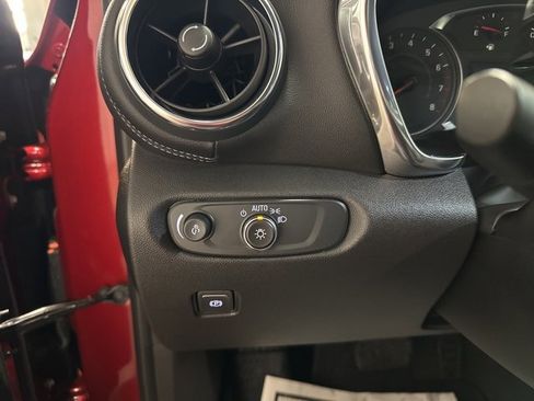 Used 2024 Chevrolet Blazer LT w/ Convenience Package image 19